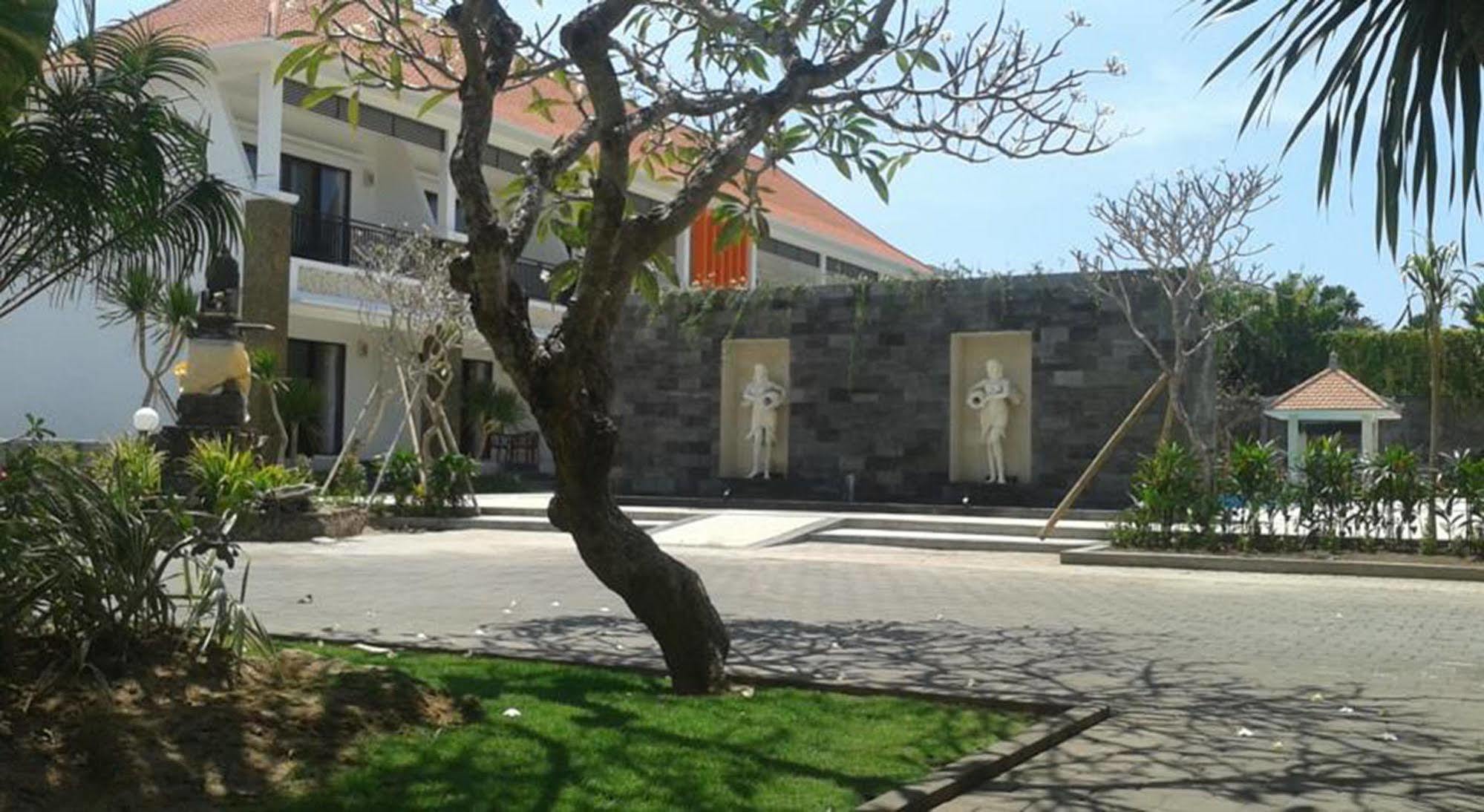 D' Kubu Pratama Homestay Nusa Dua  Eksteriør billede